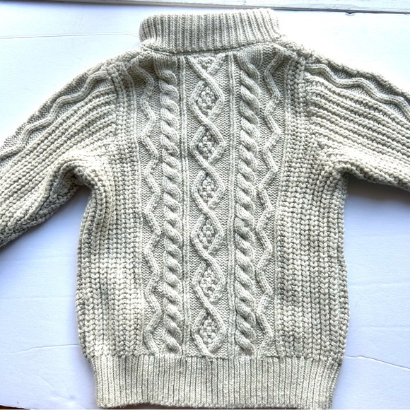 Gap Kids Cable-Knit Mockneck Sherpa Collar Henley Sweater Colour Tan Size 3 NWT - Picture 3 of 8